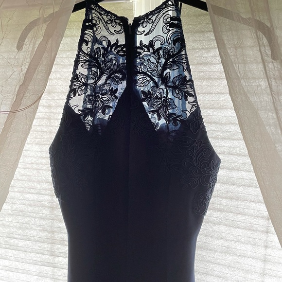 Badgley Mischka Size 4 formal gown - Picture 4 of 8